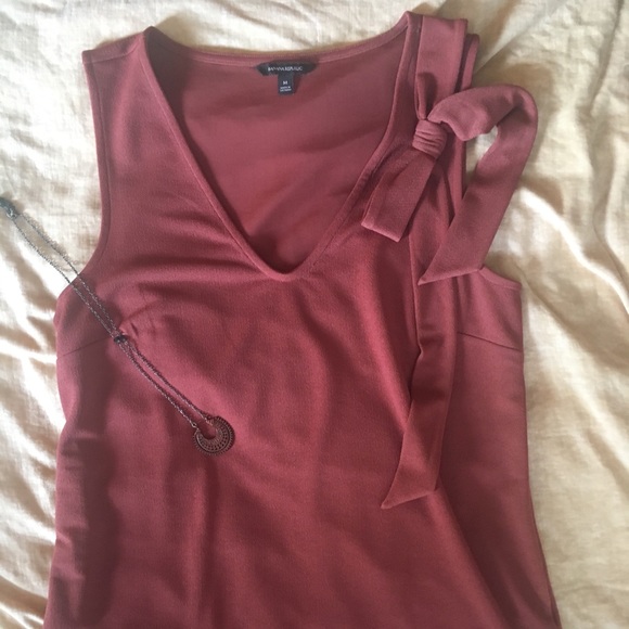 Banana Republic top in sienna - Picture 1 of 2
